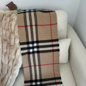 Burberry Classic Check Cashmere Scarf